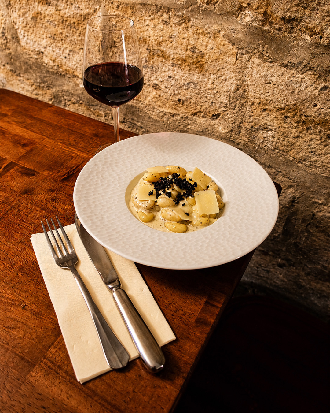 Gnocchi &agrave; la truffe et copeaux de parmesan